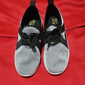 Yoki Monochrome Mesh Women's Sneakers